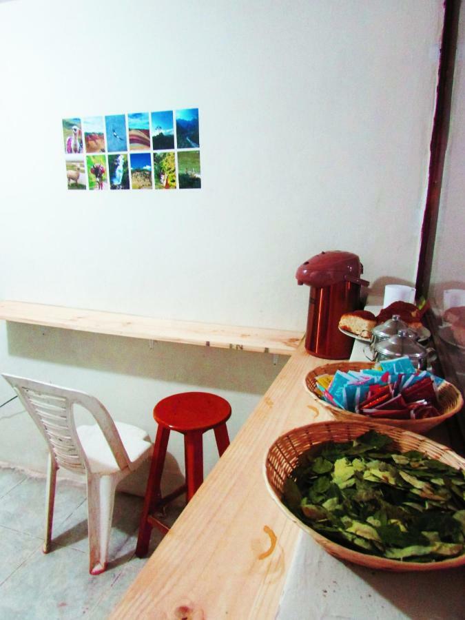 The Grasshopper Hostels Av Alta Cuzco Exterior photo