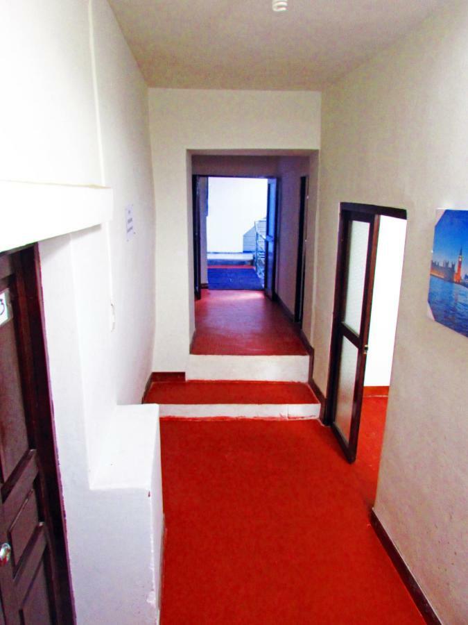 The Grasshopper Hostels Av Alta Cuzco Exterior photo