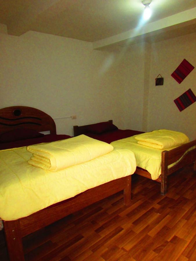 The Grasshopper Hostels Av Alta Cuzco Exterior photo
