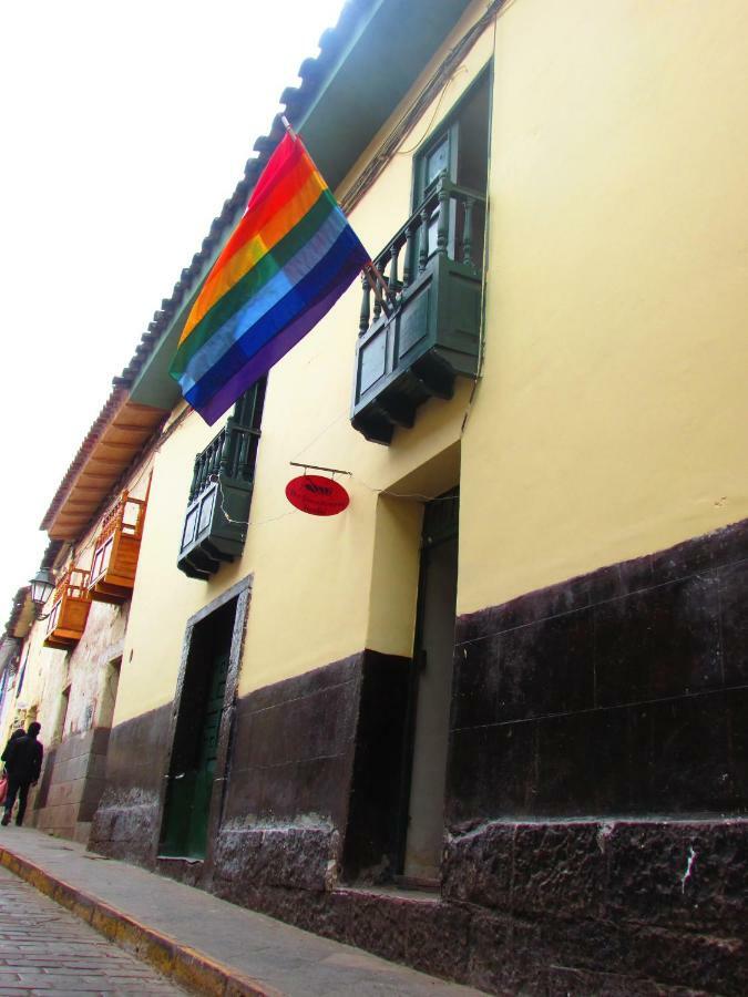 The Grasshopper Hostels Av Alta Cuzco Exterior photo