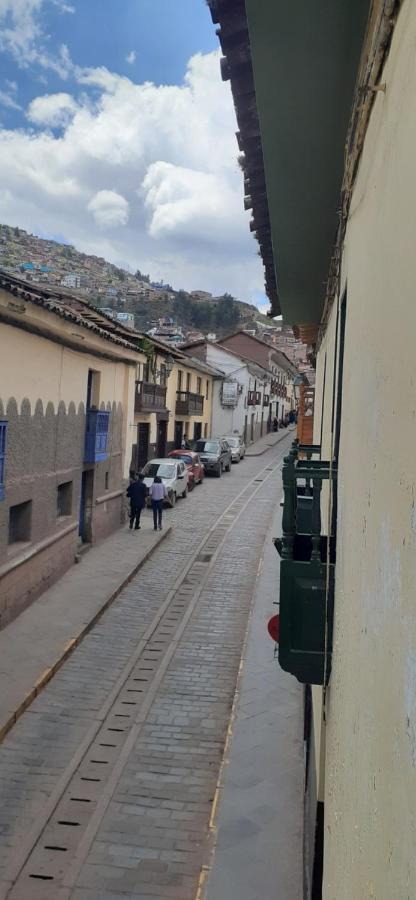 The Grasshopper Hostels Av Alta Cuzco Exterior photo