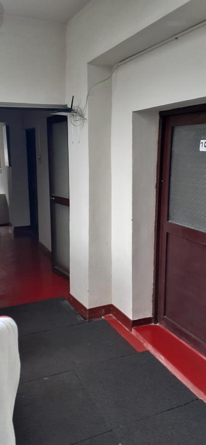 The Grasshopper Hostels Av Alta Cuzco Exterior photo